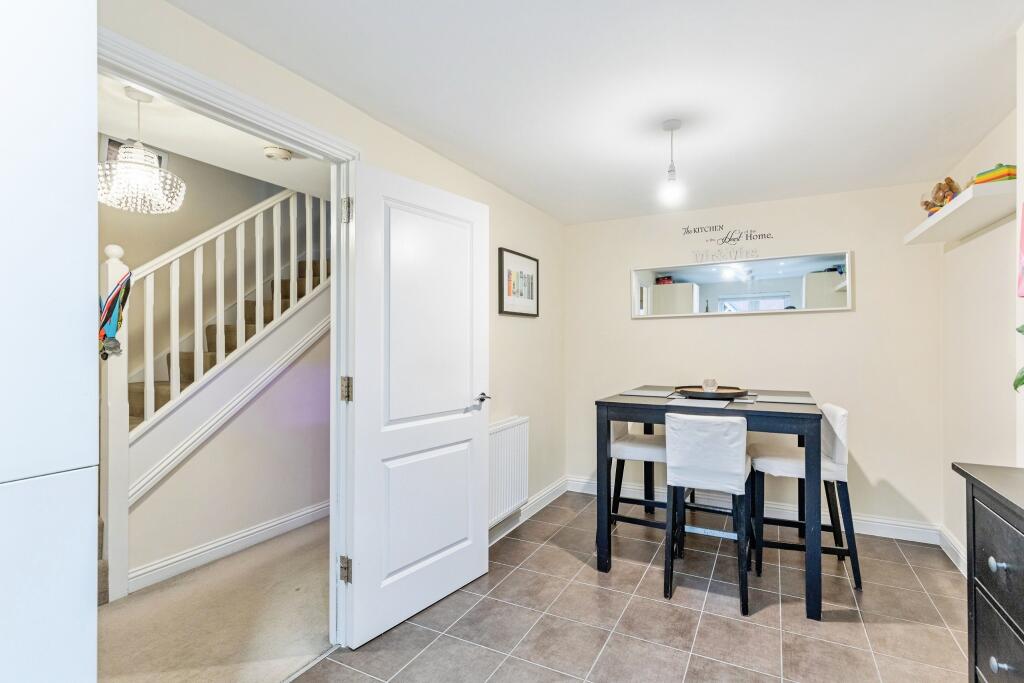 House in Finedon, North Northamptonshire - View 2