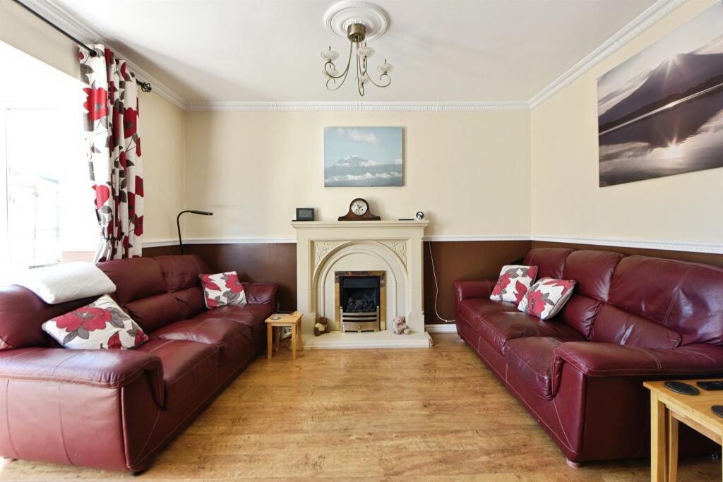 House in Barnsley, South Yorkshire - More