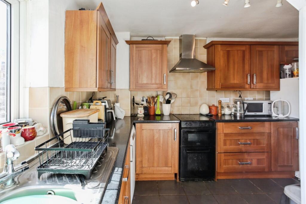House in Tonbridge - View 3