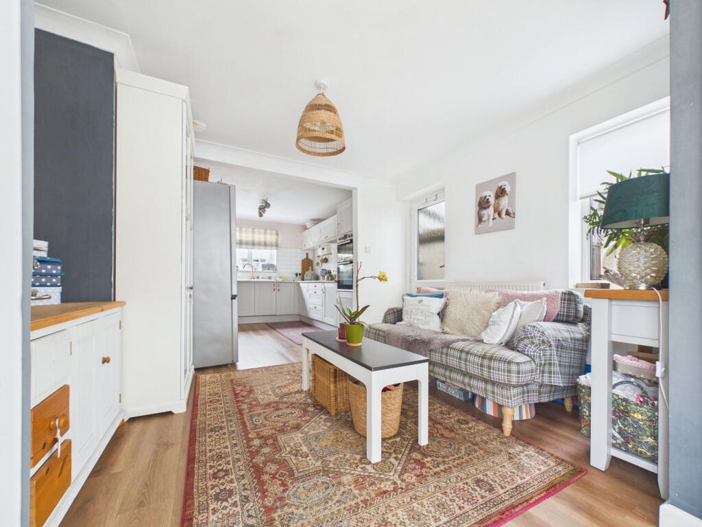House in Torquay, Torbay - More