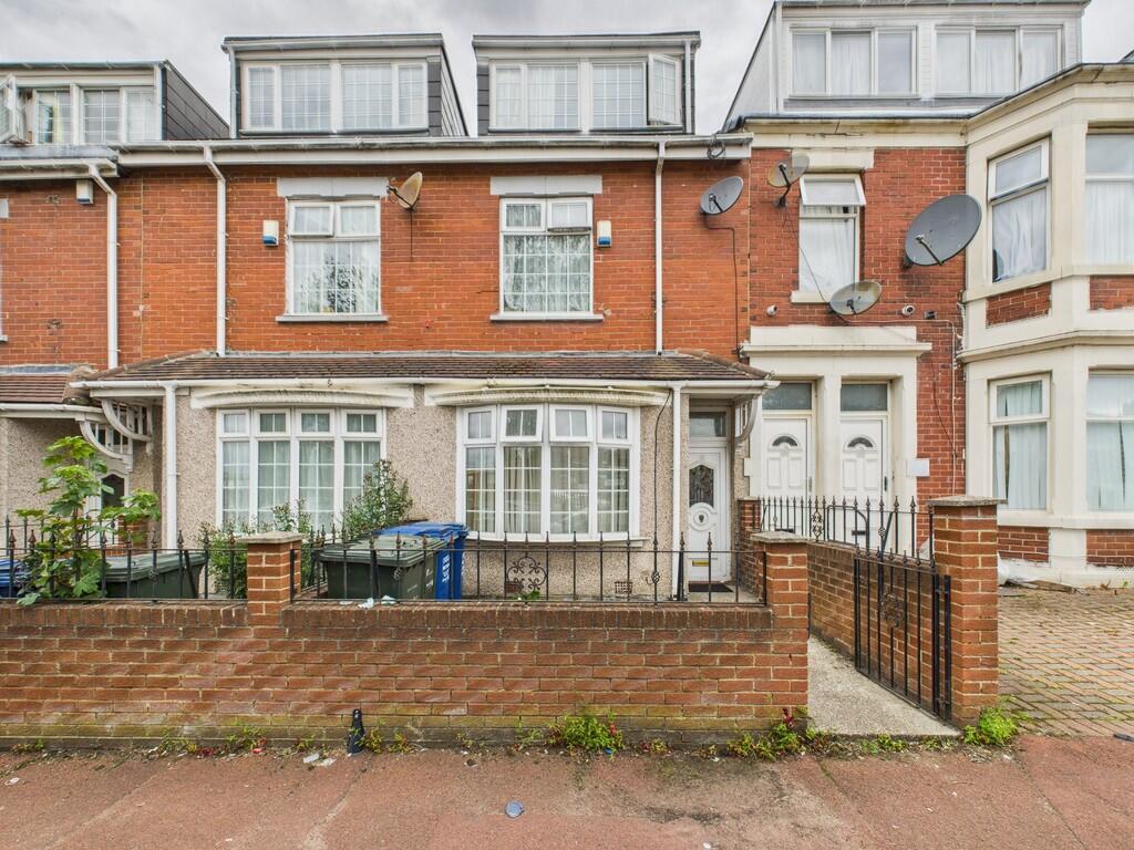 Main image of property: Lynnwood Terrace, Fenham, Newcastle Upon Tyne