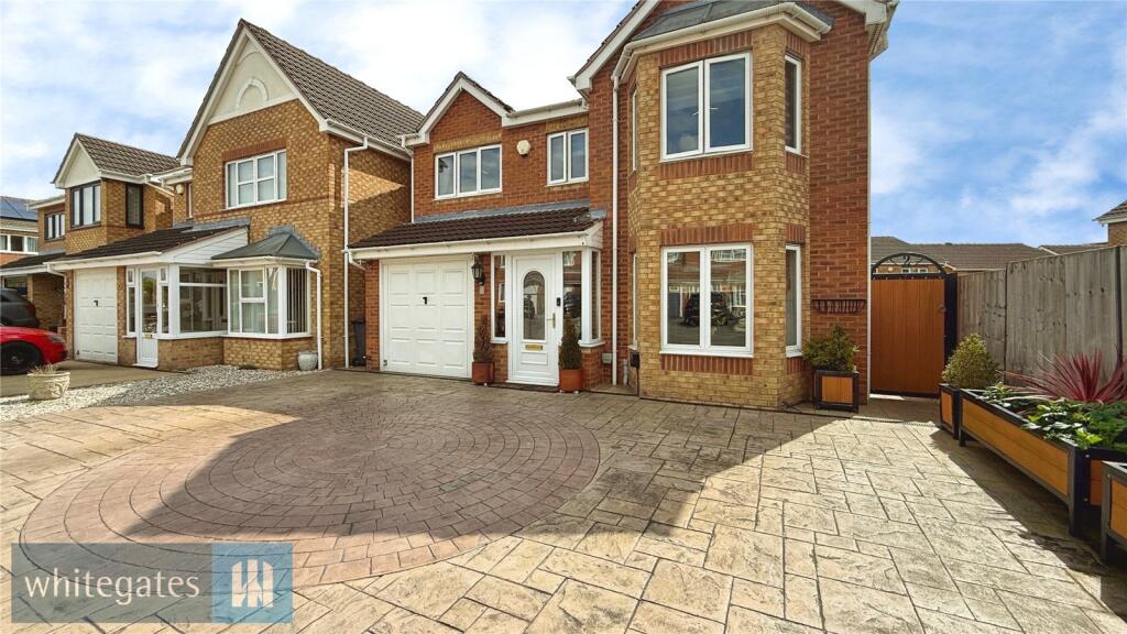 4-bed detached on Longdale Croft, Monk Bretton, Barnsley, S71, £380,000