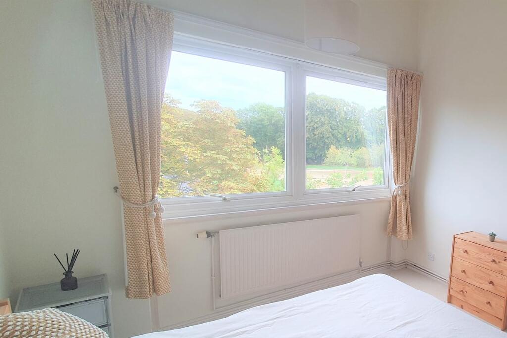 Apartment in Twickenham - View 5