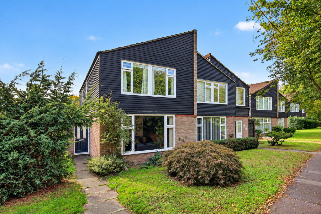 Main image of property: Oxenhope, Bracknell, RG12