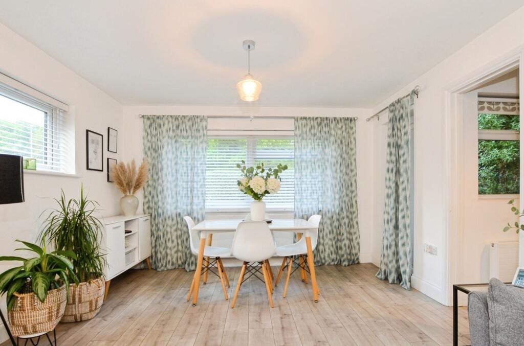 St. Johns Road, Harpenden photo 4