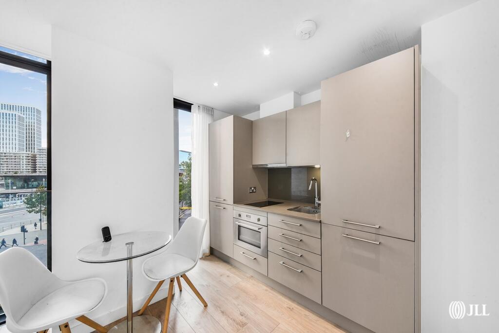Apartment in London - View 2