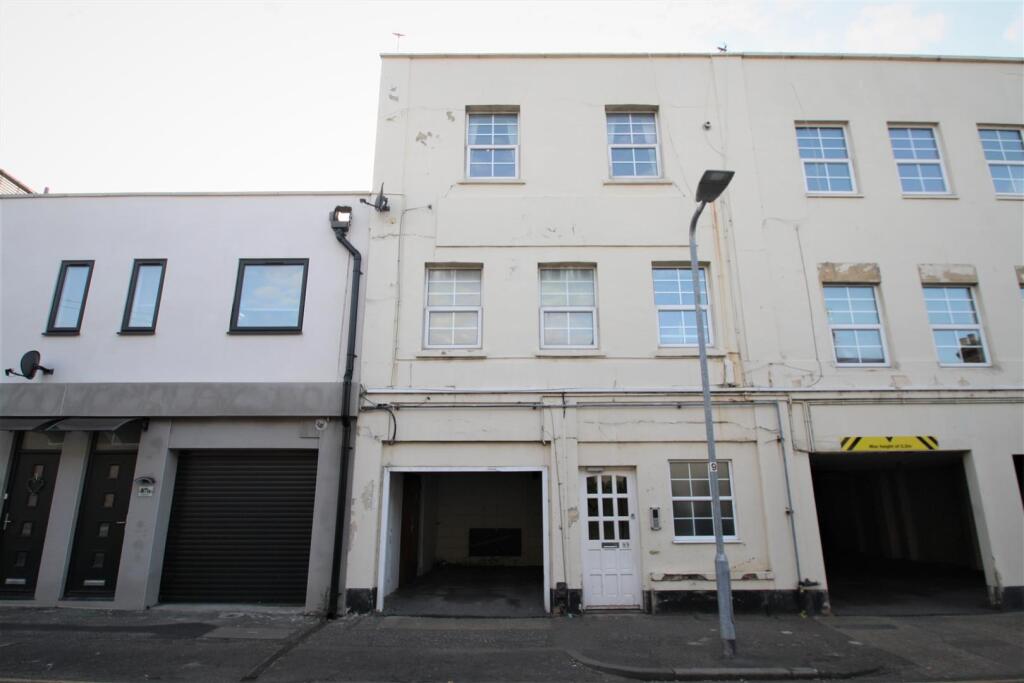 Main image of property: Park Street, Westcliff-On-Sea