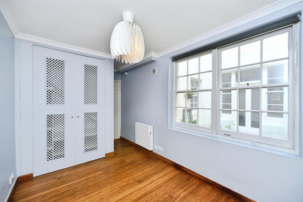 Apartment in Brighton - More