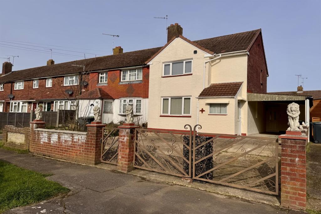 Main image of property: Yateley Close, Havant, PO9