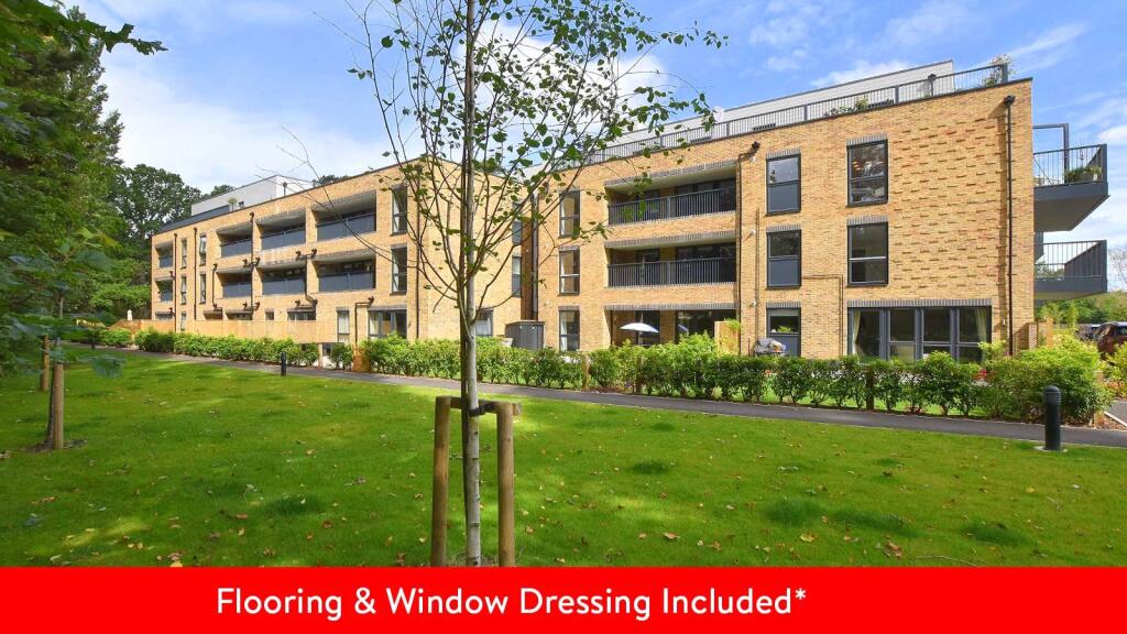 Main image of property: Oaklands Park, 2 Littleworth Road, Esher, KT10