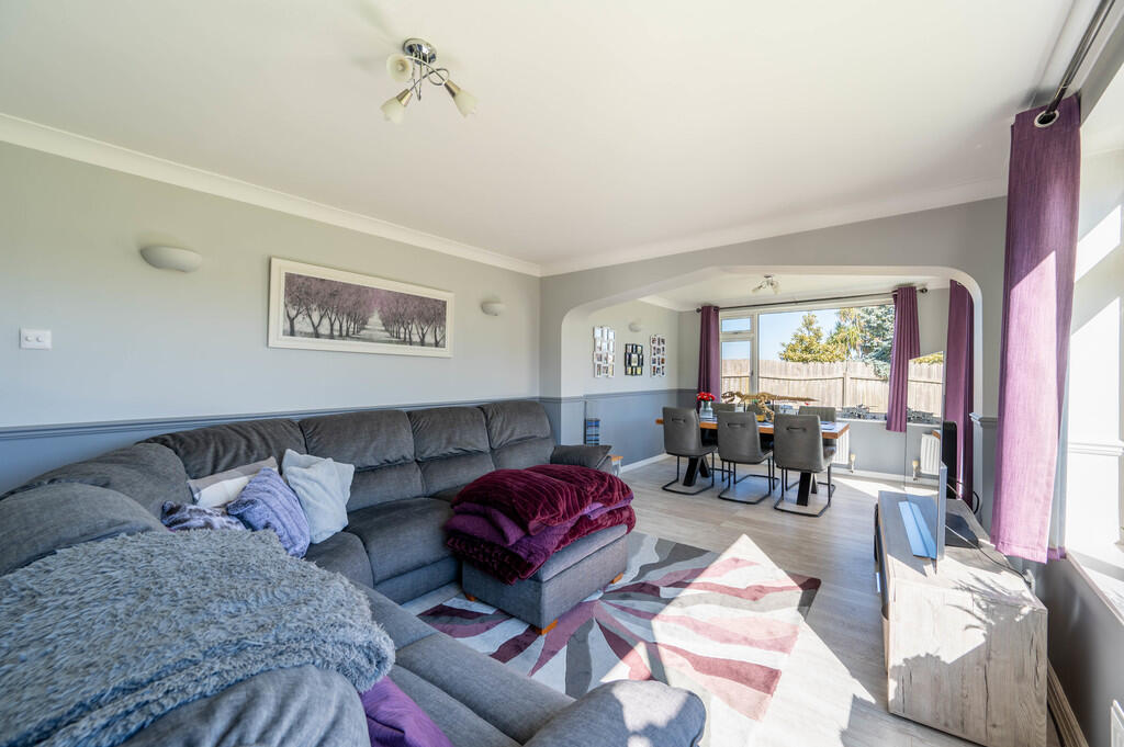 House in East Suffolk, Felixstowe - More