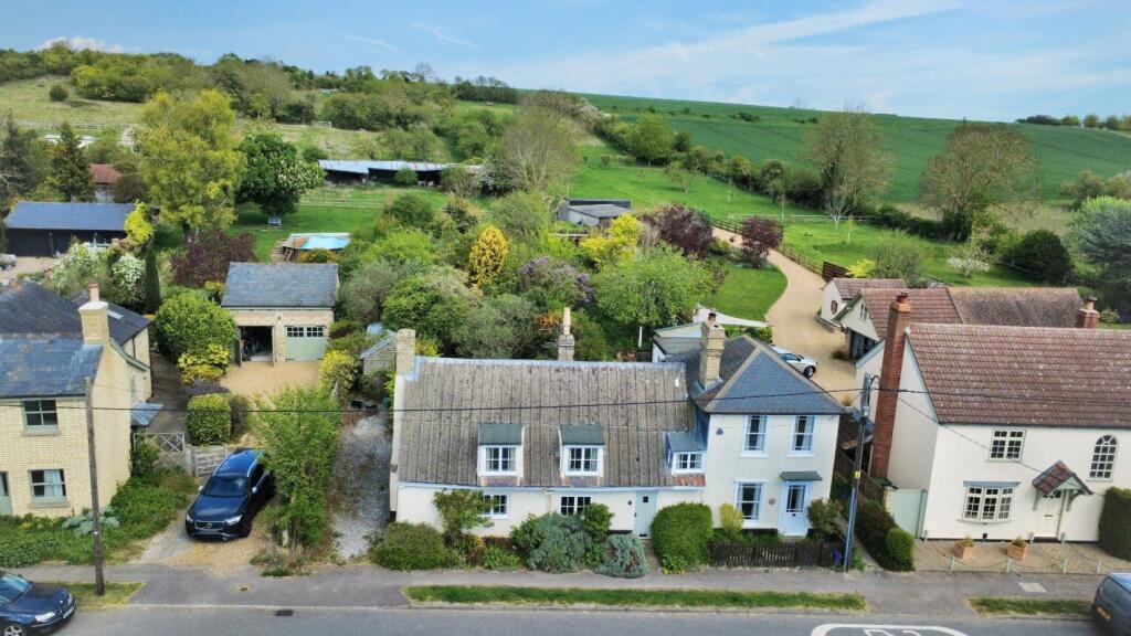 Main image of property: 43 High Street, Orwell, Royston, Hertfordshire, SG8 5QN