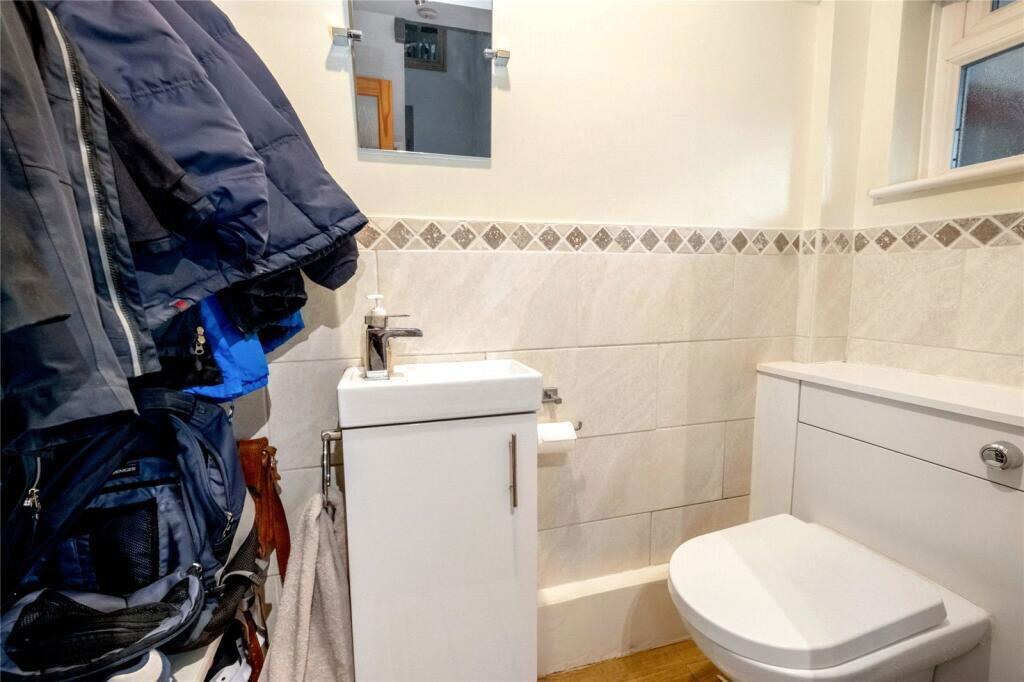 House in Leicester - View 5