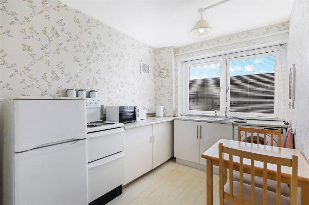 Apartment in Glasgow - View 3