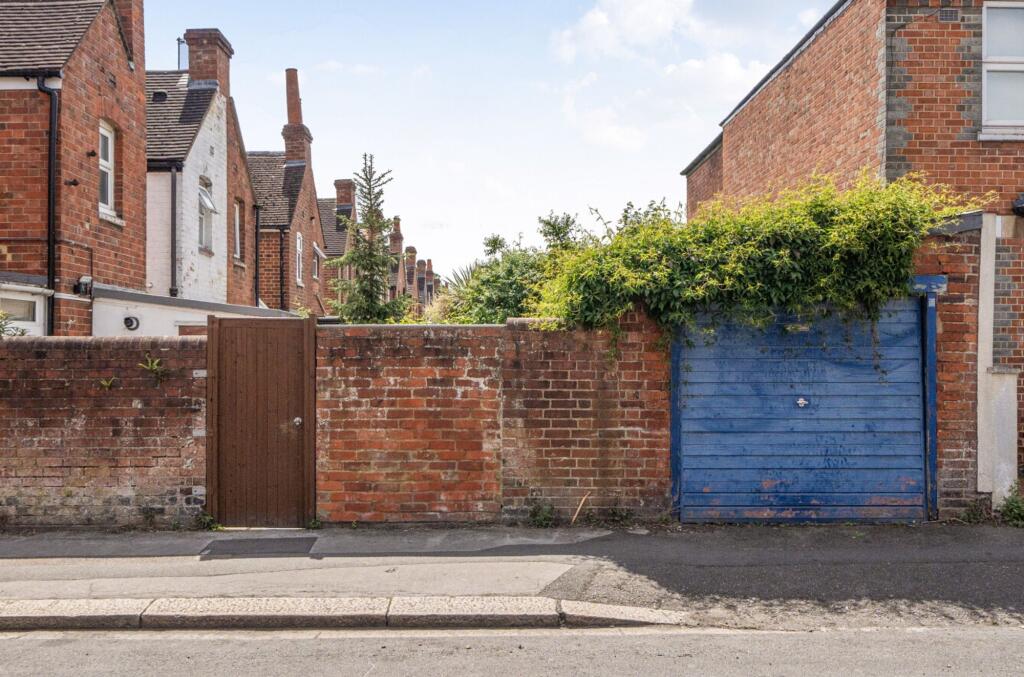 House in Reading, Caversham - View 4
