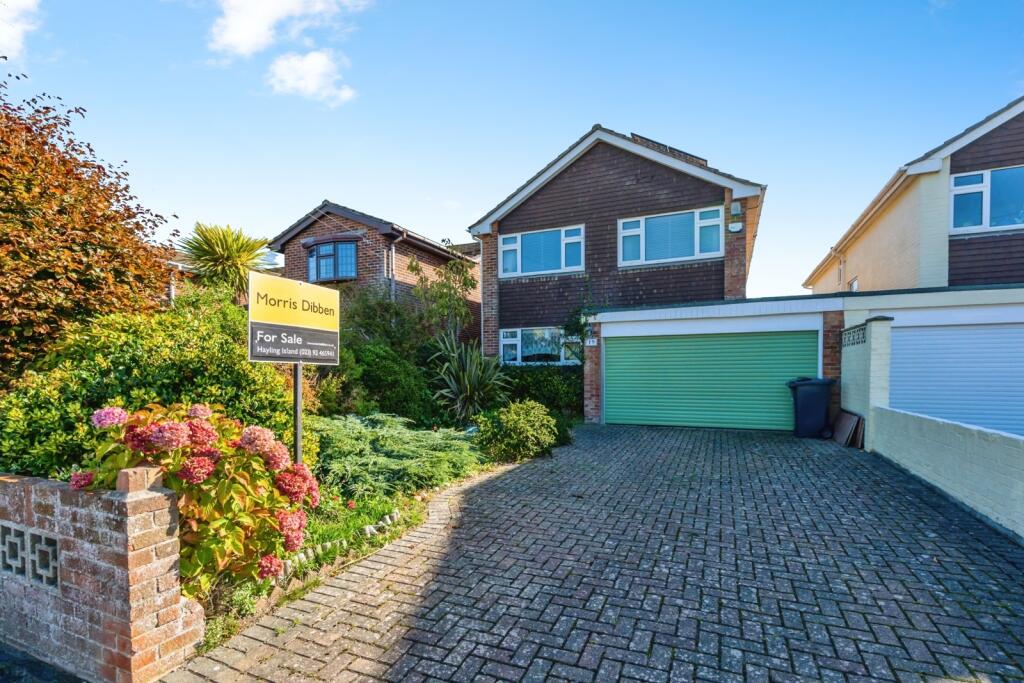 4-bed other on Sea Grove Avenue, Hayling Island, Hampshire, PO11, £450,000