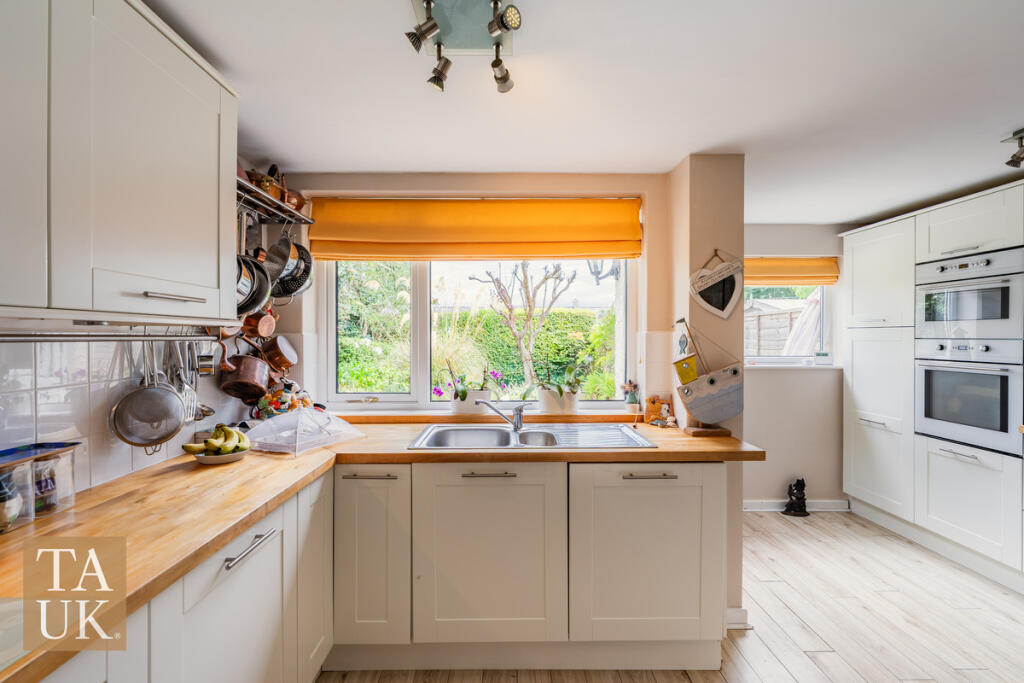 House in Beaumaris - View 2