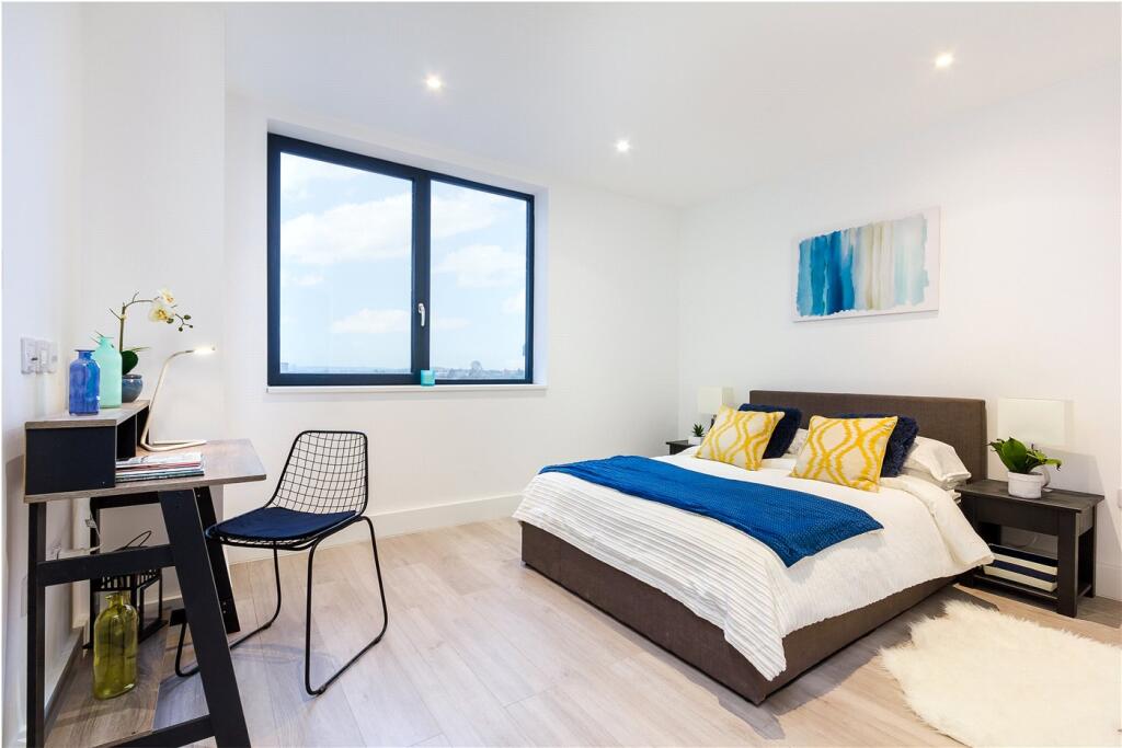 Main image of property: Room 1, Kirkfield House, 118 Station Road, Harrow, Middlesex, HA1