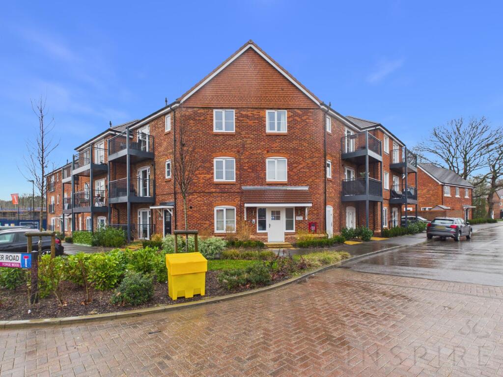 Main image of property: Flat 8, Frost House, Valley Drive, Crawley, RH10 3WB