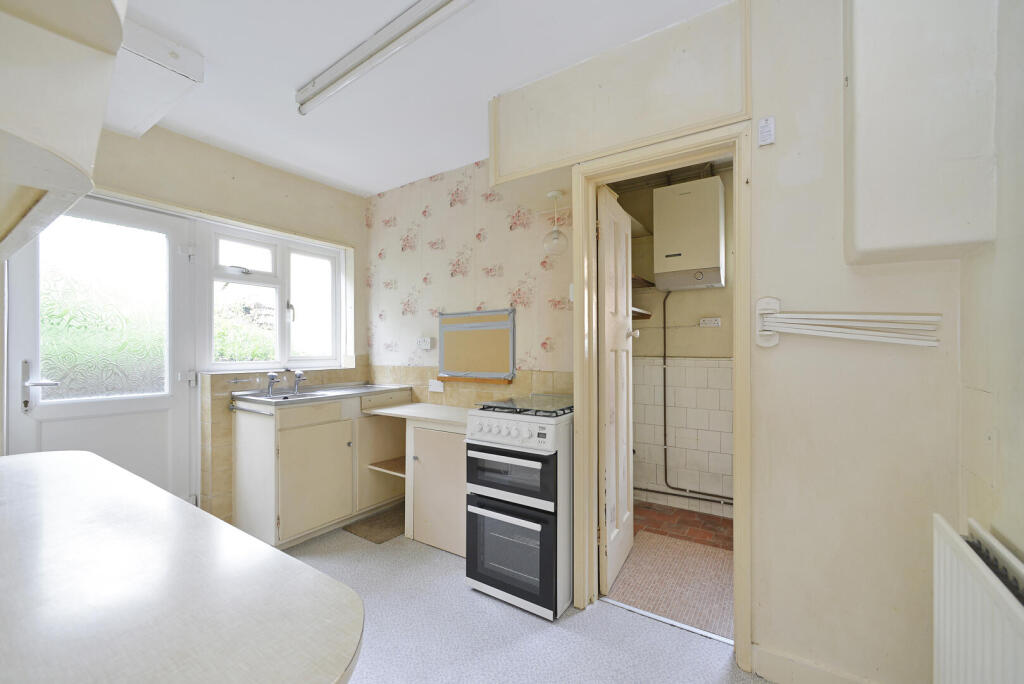 House in Guildford - View 2