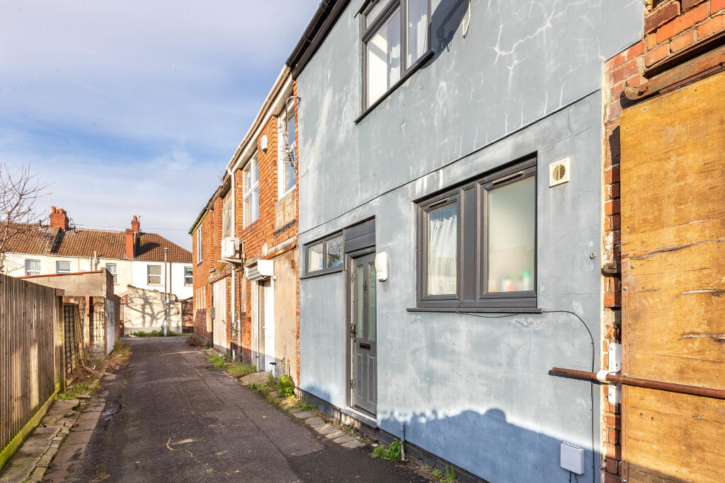 Main image of property: Avonmouth Road, Avonmouth, Bristol