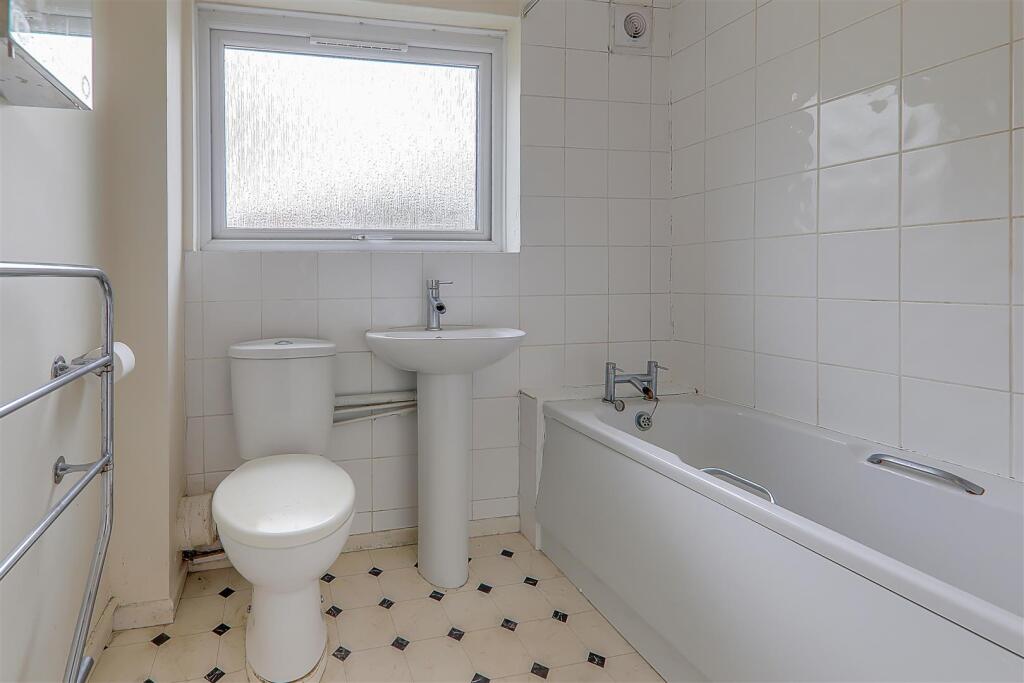Apartment in Brighton - View 5