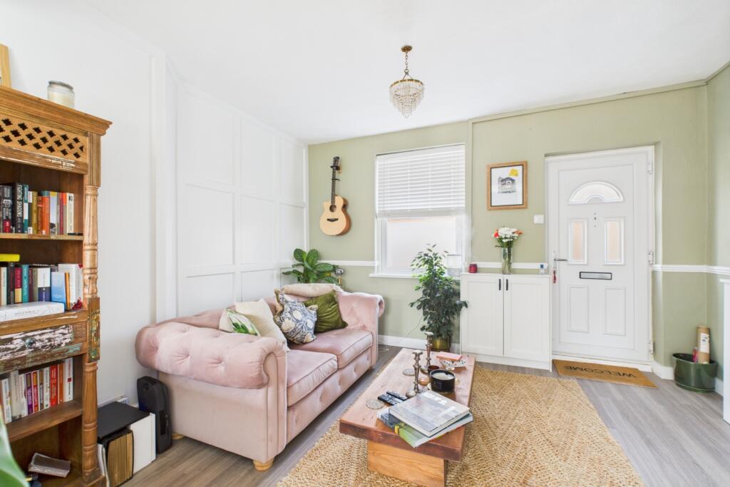 Main image of property: New Road, Linslade, LU7