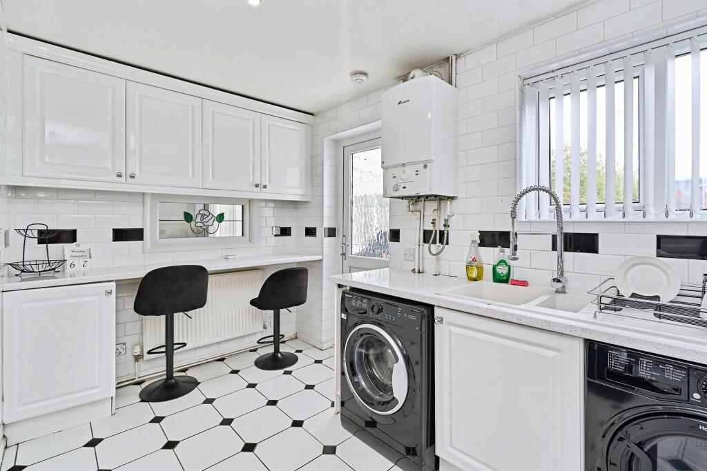 Judge Close, Oldbury photo 4