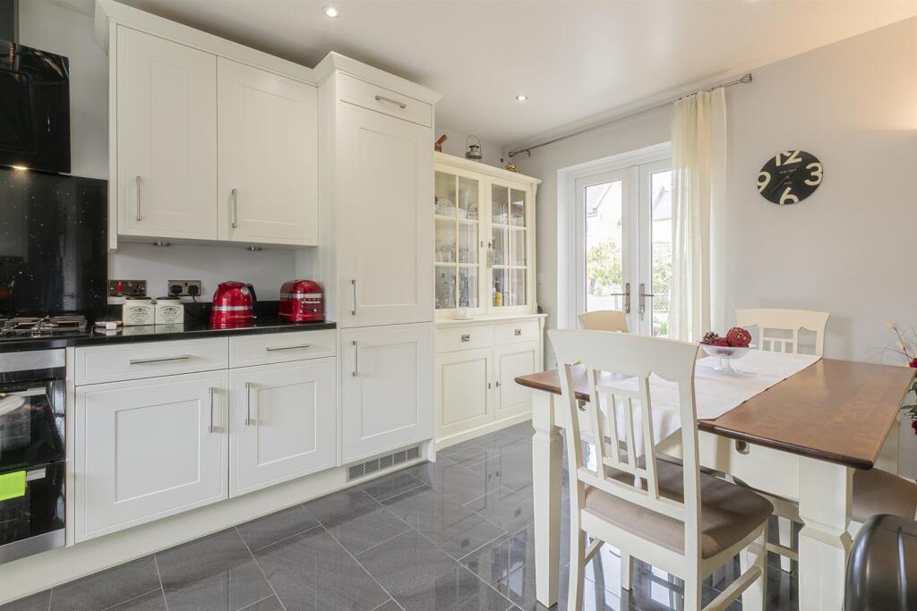 House in Royal Wootton Bassett, Wiltshire - More