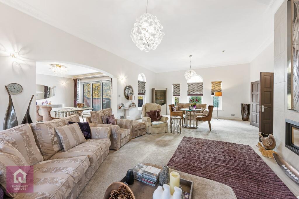 Hollywood, Bowdon, Altrincham, Greater Manchester, WA14 photo 4