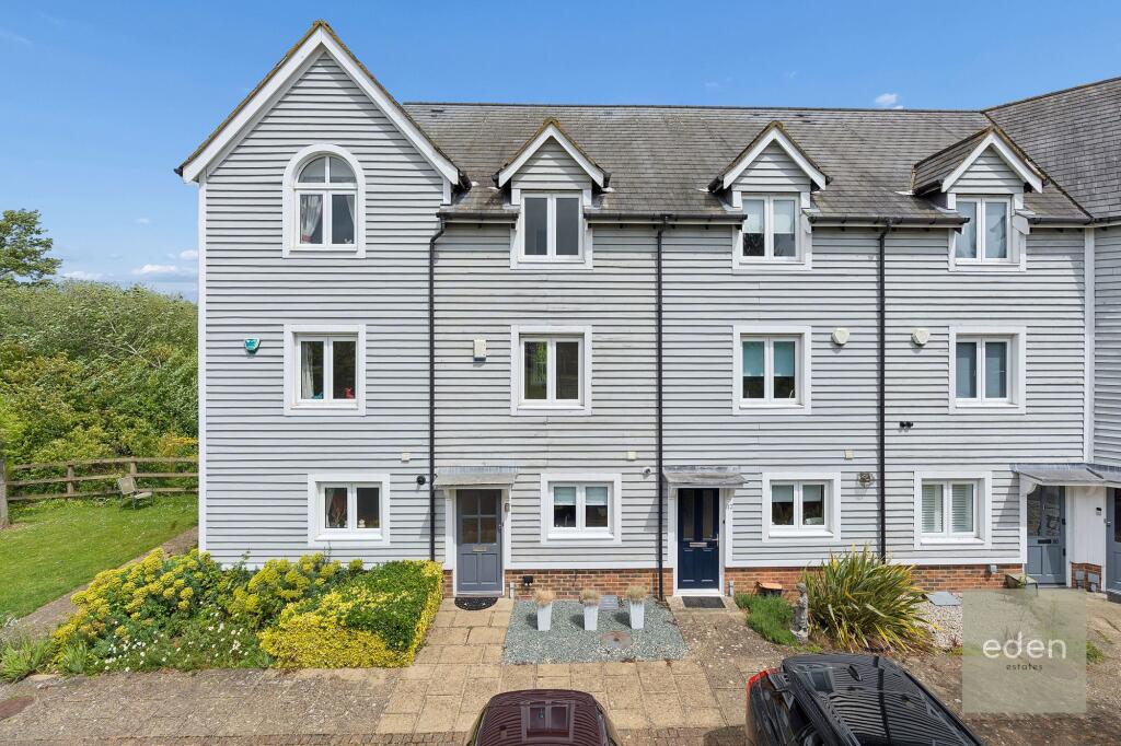 Main image of property: The Lakes, Larkfield, ME20