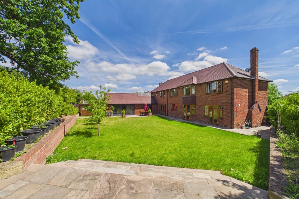 House in Binfield, Amen Corner, Temple Park - View 5