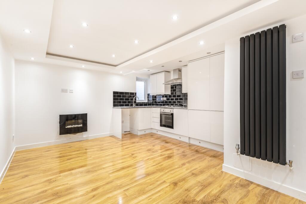 Apartment in London - More