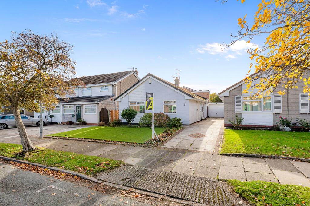 2-bed detached on Wedgewood Drive, Widnes, WA8, £250,000