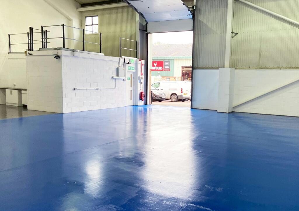 V7 Budbrooke Photo 4.jpg