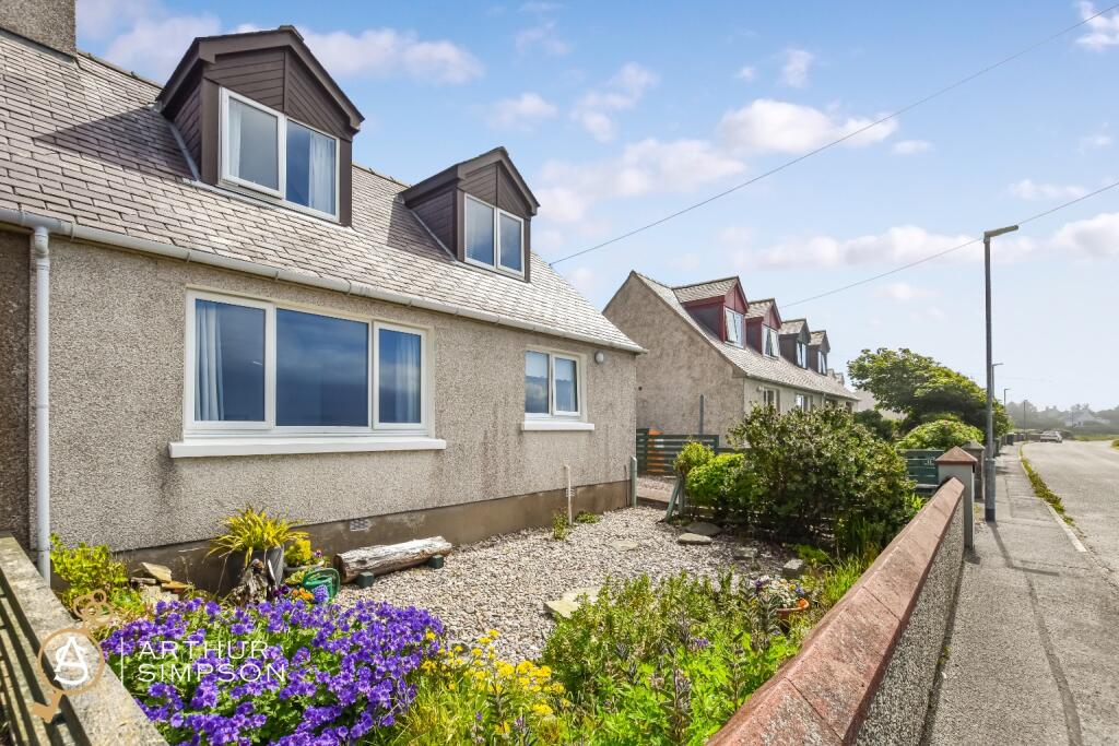 Main image of property: 18 Voeside, Bressay, Shetland, ZE2 9EN
