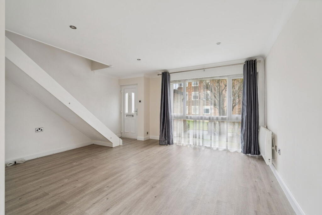 Dormans Close, Northwood - View 5