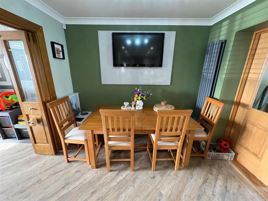 Additional image 9 of Dunmore Avenue, Queensbury, Bradford