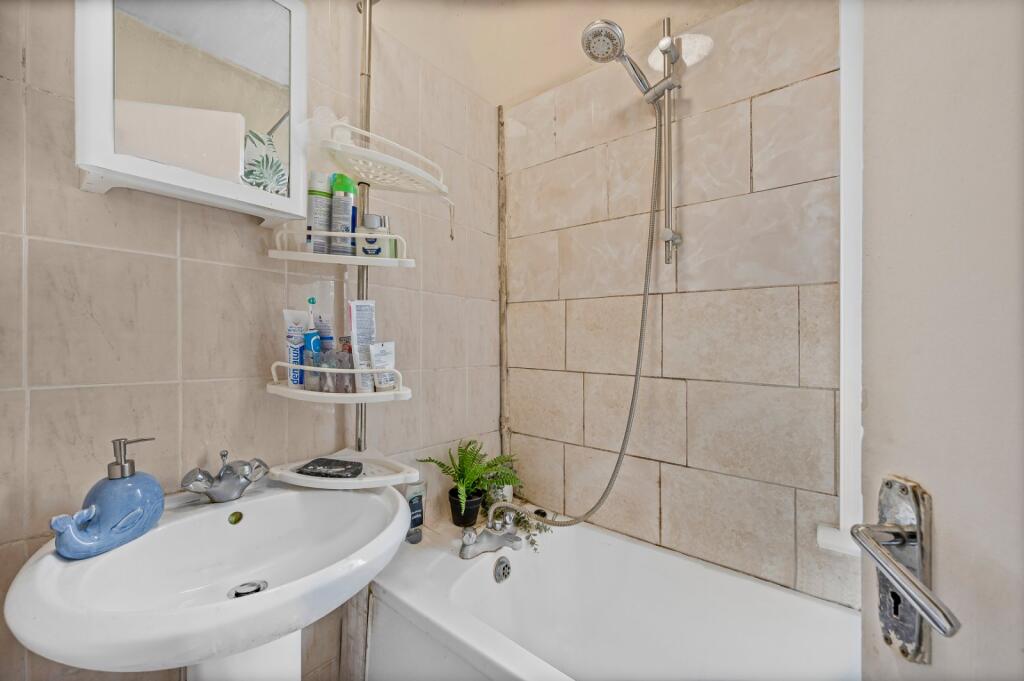 House in London, Tooting Graveney, Furzedown - View 4