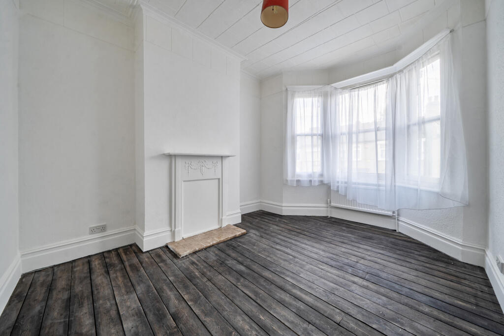 House in London, Hanwell - More
