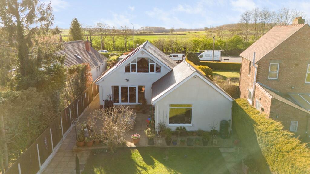 5-bed detached on Lincoln Road, Nettleham, Lincolnshire, LN2, £550,000