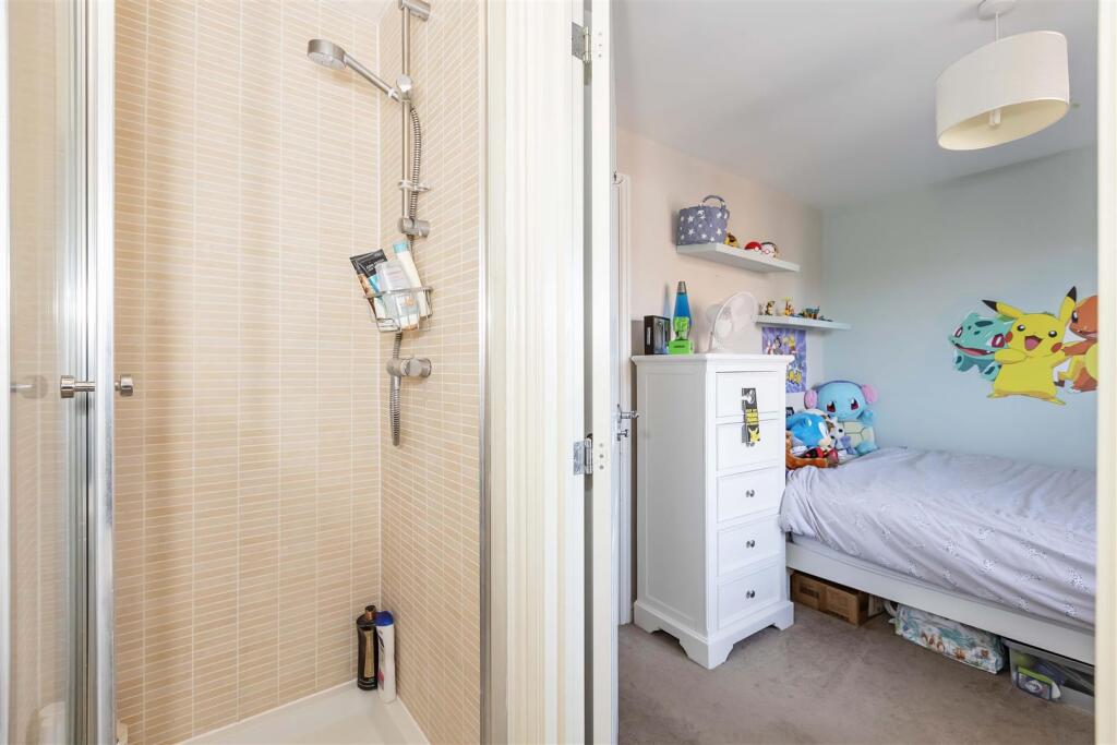 House in West Durrington, Durrington - More