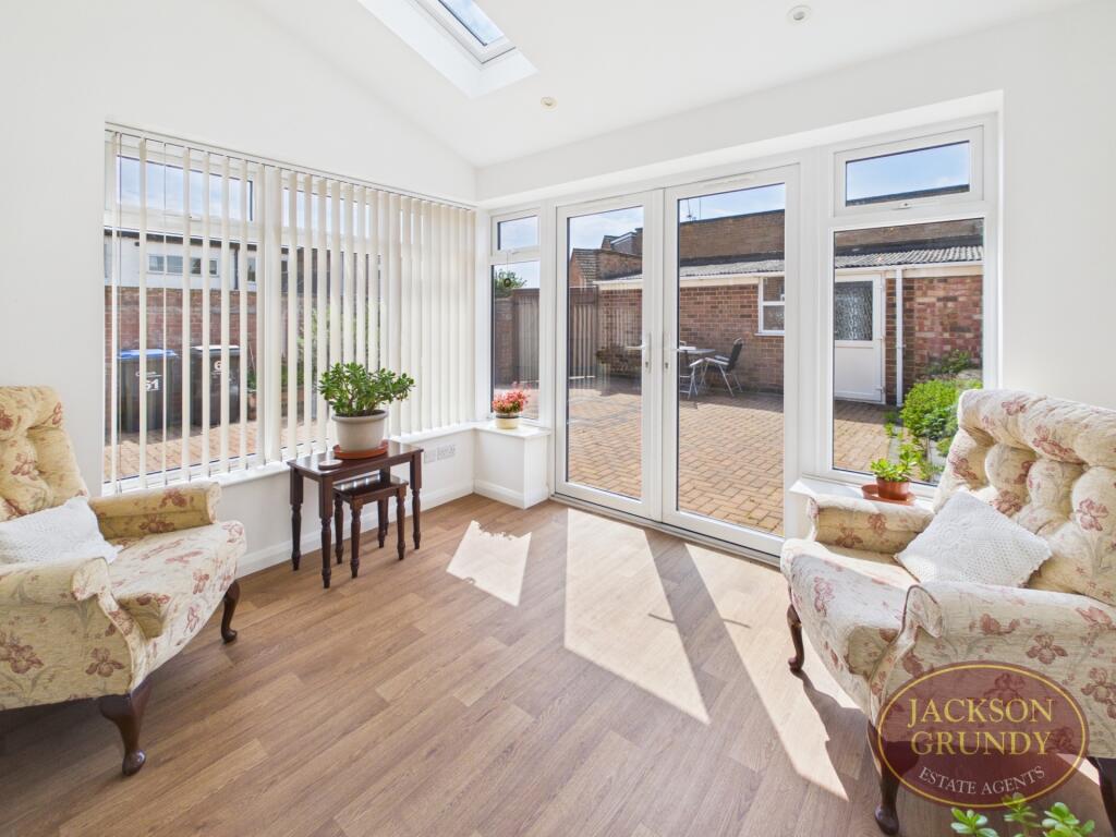 Chiltern Avenue, Duston, NN5 6AU photo 3