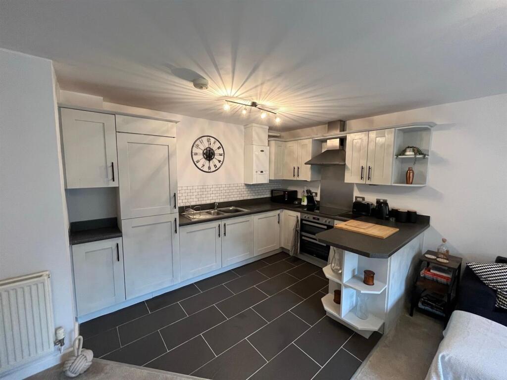 Main image of property: Castlecroft Road, Wolverhampton