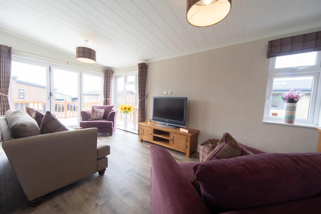 Three Bed Wessex Allure, Searles Leisure Resort, South Beach, Hunstanton, Norfolk, PE36 5BB photo 2