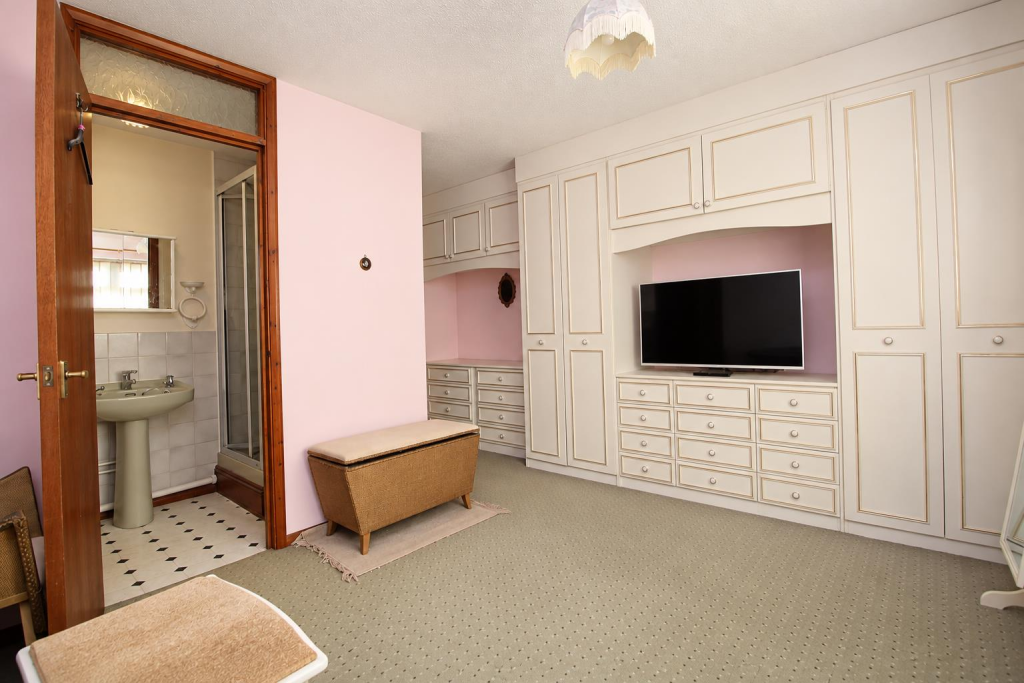 House in Peterborough, New Fletton - View 5
