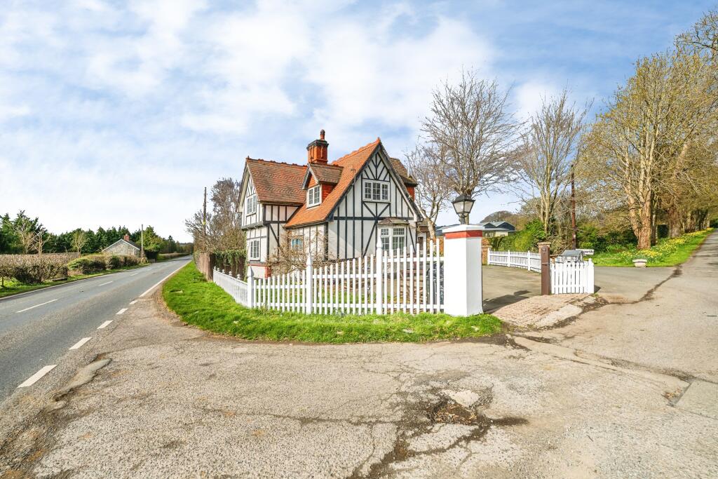 Main image of property: Longlength, Caersws, SY17