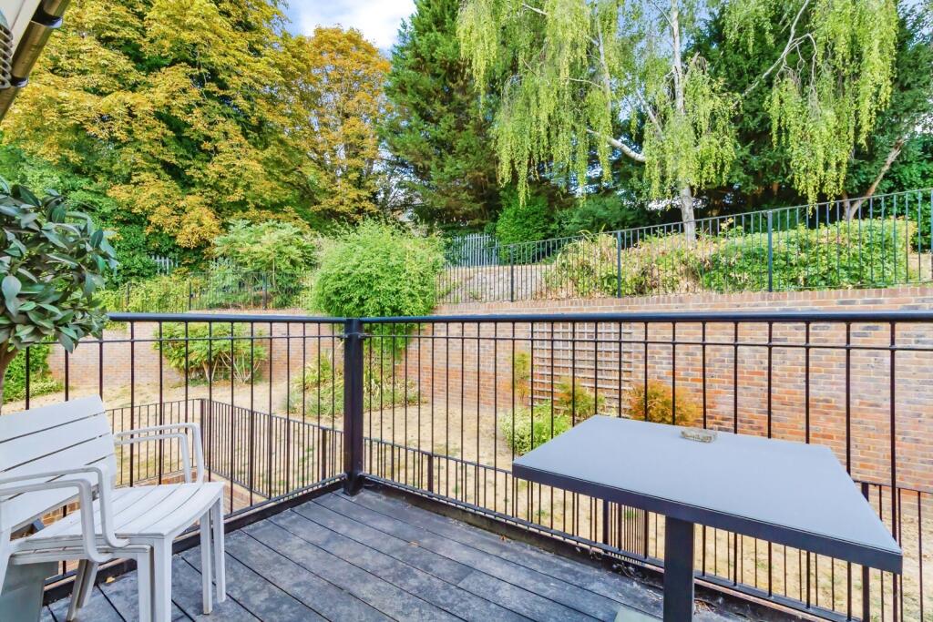 Apartment in London - View 4