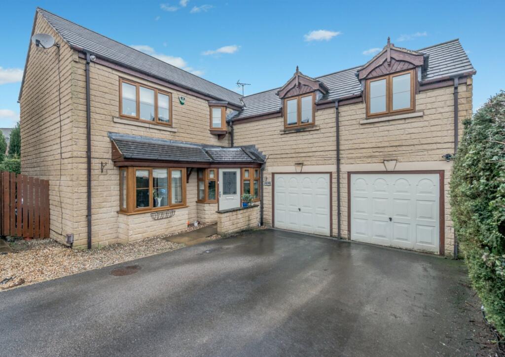 Main image of property: Popeley Rise, Cleckheaton, West Yorkshire, BD19
