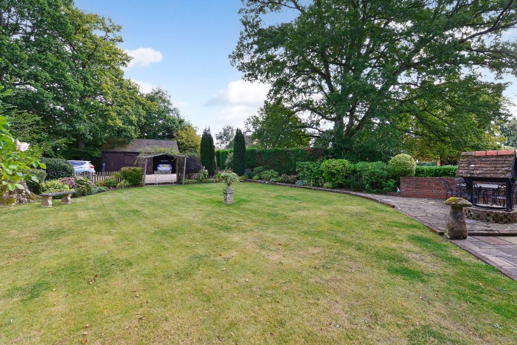 House in Redhill - View 4